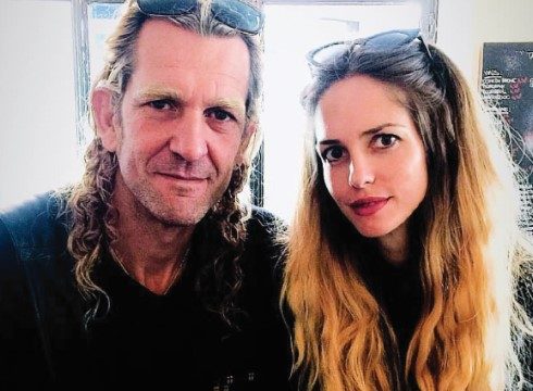 Screenshot 27 10 490x360