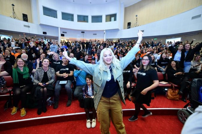 Auto Rita Ora Ne Kosove1554911924