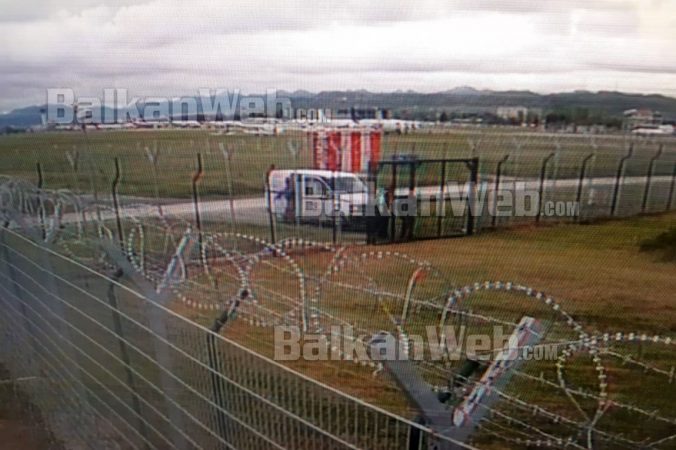 Grabitja Ne Rinas Foto Nga Kamerat E Sigurise