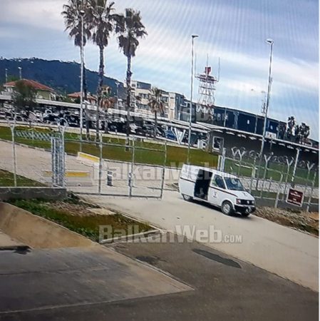 Grabitja Ne Rinas Pamjet Nga Kamerat E Sigurise