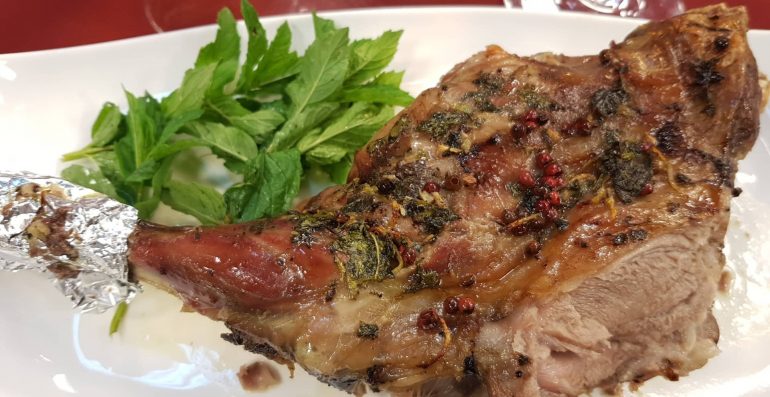 Mish Qingji I Pjekur Marinuar Me Dhjozem