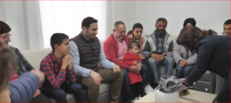 Shtepia E Re E Familjes Sraci