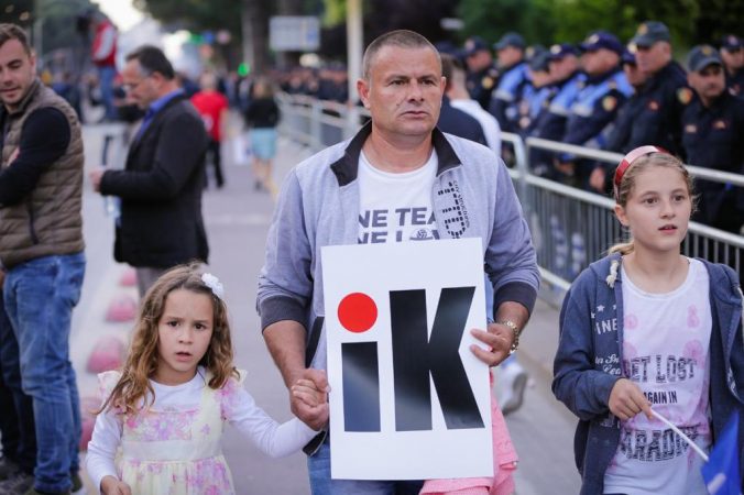 61190622 2421724671212033 795448894069669888 O