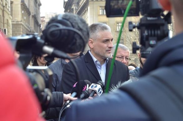 6b6a04f3 8f92 4fe1 B638 F8d14978c325 587x388