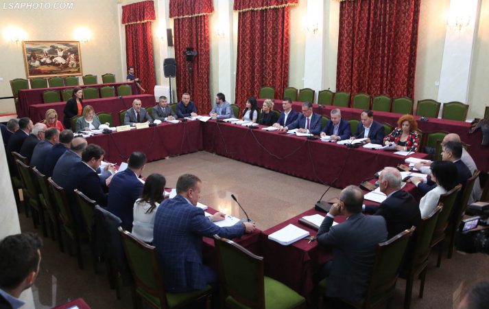 Arta Marku Raportim (2)