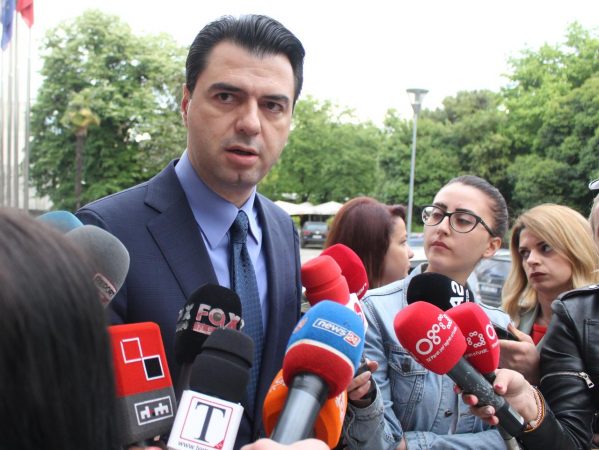 Ae5710e0 60ac 417d B0cf 1a9be1518888