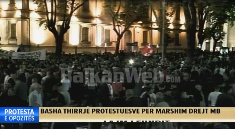 Protestuesit Min E Brendshme