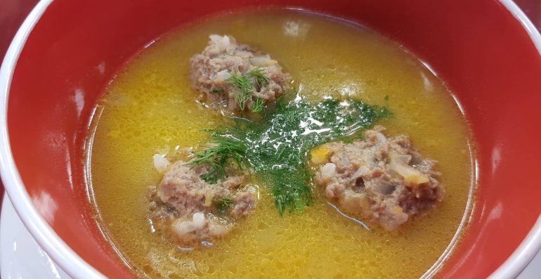 Supe Me Qofte Me Oriz Dhe Perime