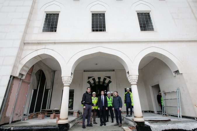 Veliaj Dhe Kryetarit I Komunitetit Mysliman Gjate Inspektimit Te Punimeve Per Ndertimin E Xhamise Se Namazgjase (5)