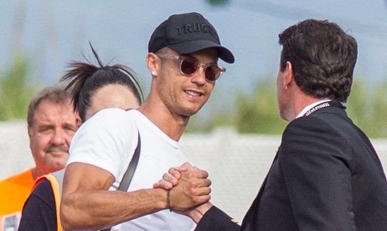 *exclusive* Cristiano Ronaldo And Family Wrap Up Their Greek Vacation