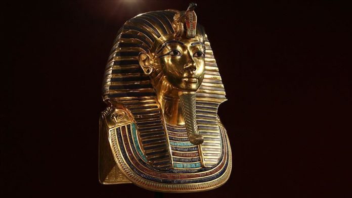 Thumbs B C 24ee8379b8132cc9f8d6ad93e2009bd5 696x392 (1)