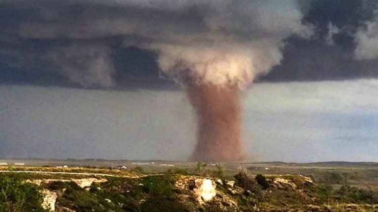 Tornado Kosova1