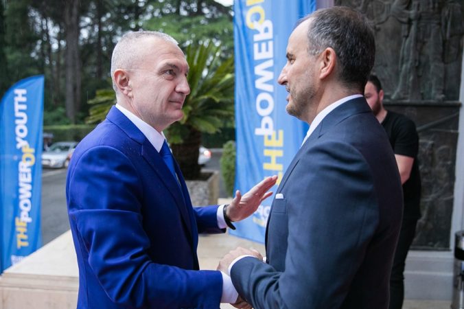 65944190 2355339577845635 7419972830416076800 N