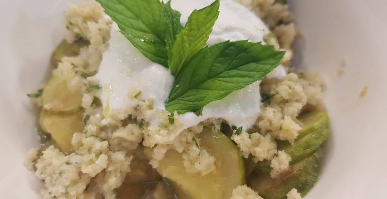 Kungulleshka Me Therrime Buke