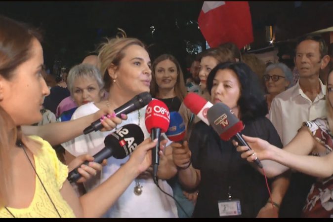 Monika Kryemadhi 3 674x450