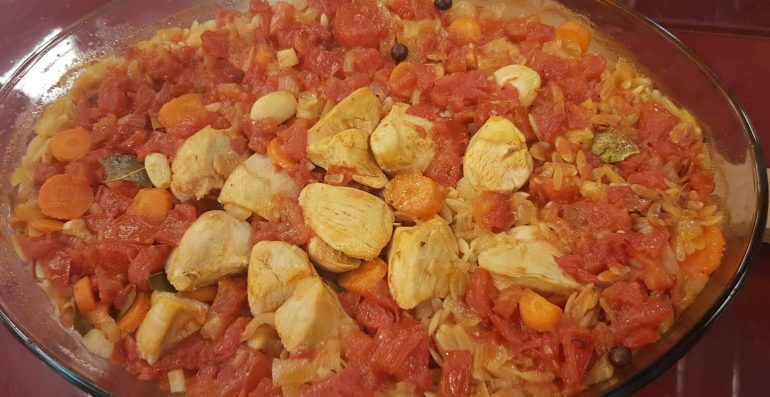 Tave Me Makarona Elb Dhe Mish Pule