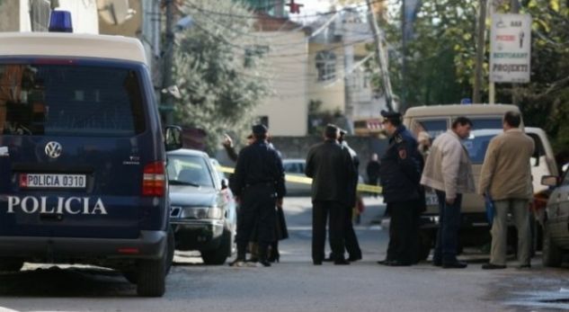 Policia Rreshen Vrasje Dy Te Maskuar Te Armatosur