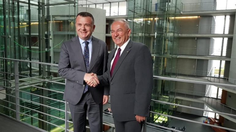 70837407 2462183717160548 4447584015356002304 N