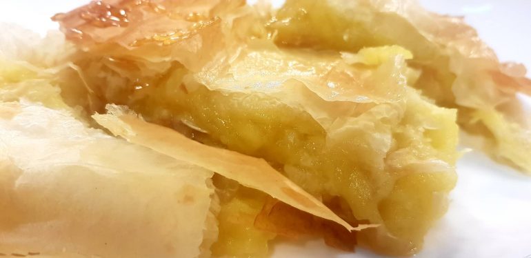 Byrek I Embel Me Kungull