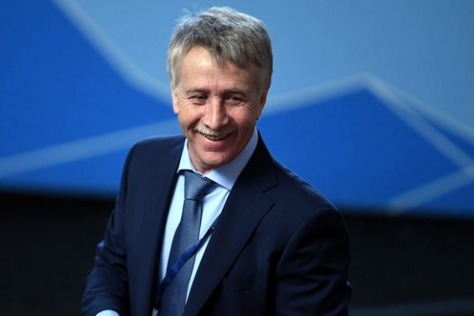 01 Rian 03059190hrru 696x464