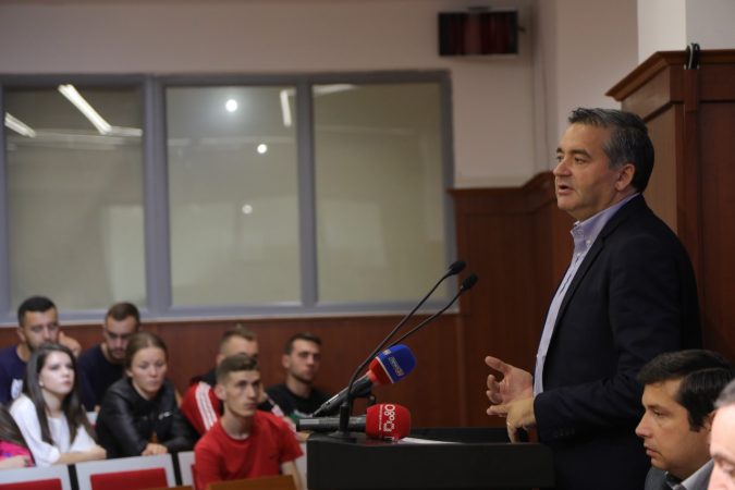 71a1bc64 F1c1 4f6f 97d9 38ff9a98b9c6