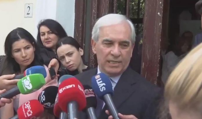 Gjinushi Ofendon Gazetaren 696x411