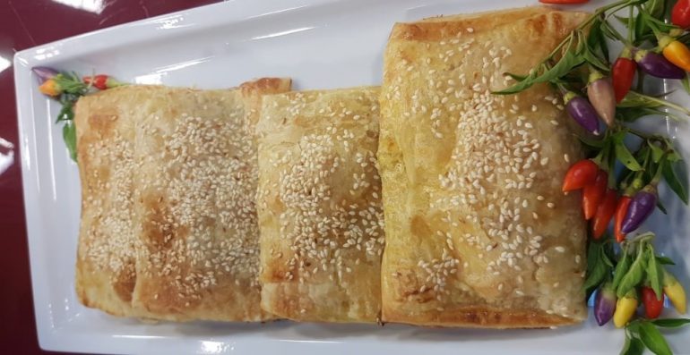 Byrecka Me Proshute Dhe Djathe