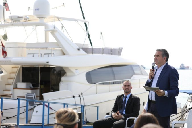 Cdff3335 4269 407e 8ace 88905d4de680