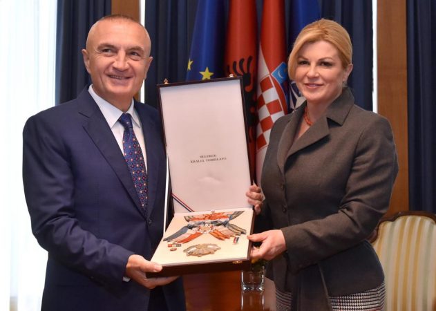 Dafcd2c1 9f96 4c5d A457 7c3d58acd363