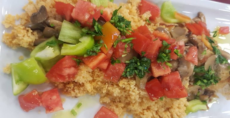 Kuskus Me Fileto Pule Dhe Kerpudha