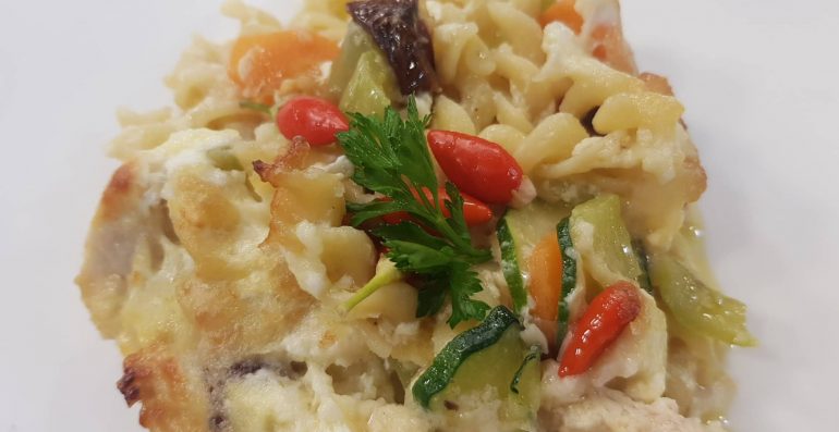 Makarona Dredheza Me Fileto Pule Dhe Perime