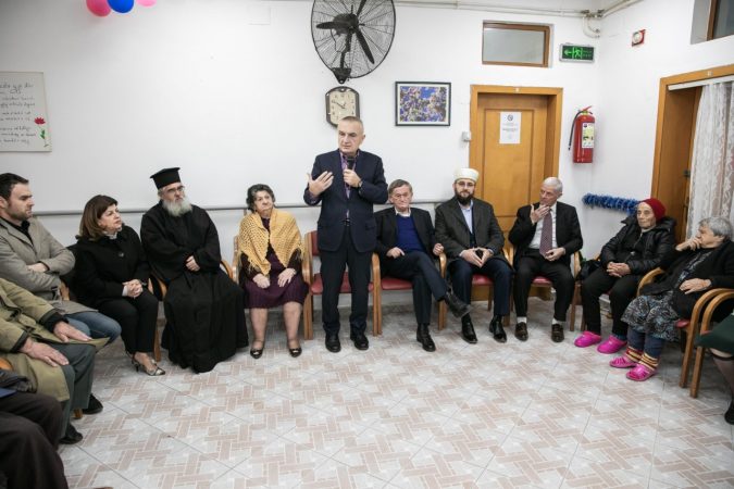 Meta Shtepia E Te Moshuarve (2)