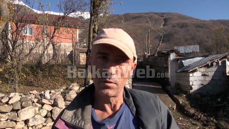 Burri Qe Kerkon Te Ndahet