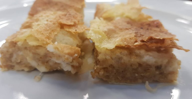 Byrek Me Trahana Te Embel