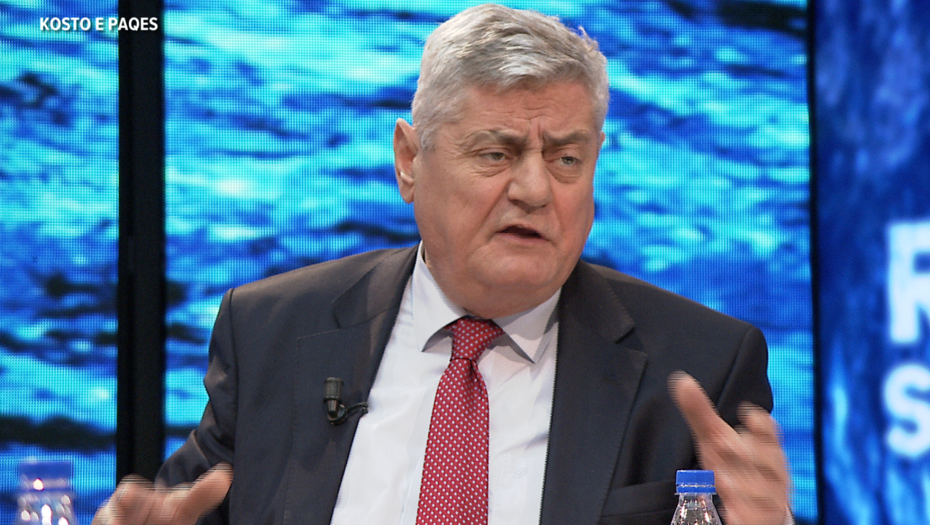 Rrëfimi i rrallë i Dashamir Shehit: Babai im do i bënte atentat Musolinit,  si u arratis – Balkanweb.com – News24