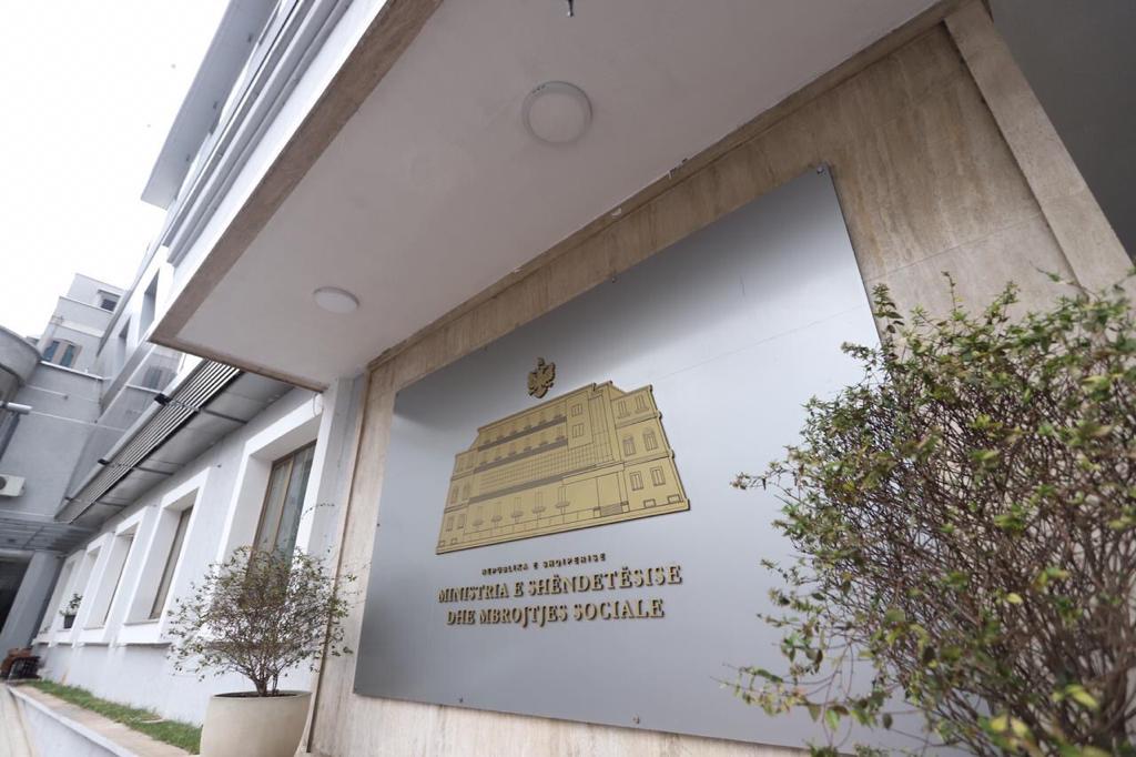  U testuan 30 mostra që nga fillimi i vitit   Ministria e Shëndetësisë  Konfirmohet rasti i parë me Virusin e Nili   
