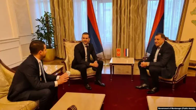 01000000 0aff 0242 492c 08dbd9398932 Cx1 Cy0 Cw91 W1023 R1 S