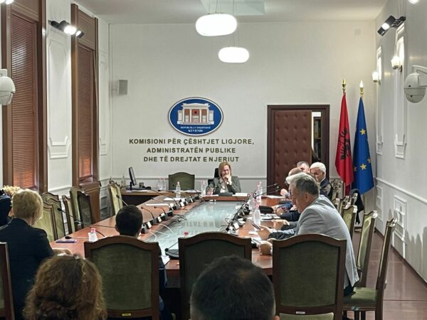 758ae8e8 7374 4f24 B020 2d86743d1993