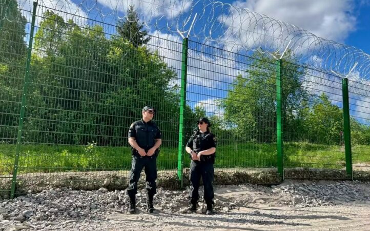 826743cc 57e1 3f71 Bed4 1b9f97f5a345 850