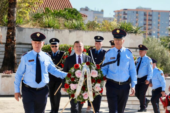 93e70e59 397d 494f 8aeb D4d01c5213e2