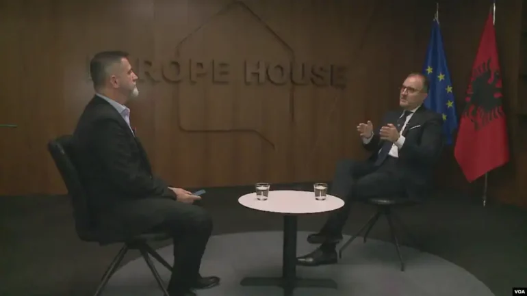 01000000 C0a8 0242 6fad 08dbe5f9a611 W1023 R1 S