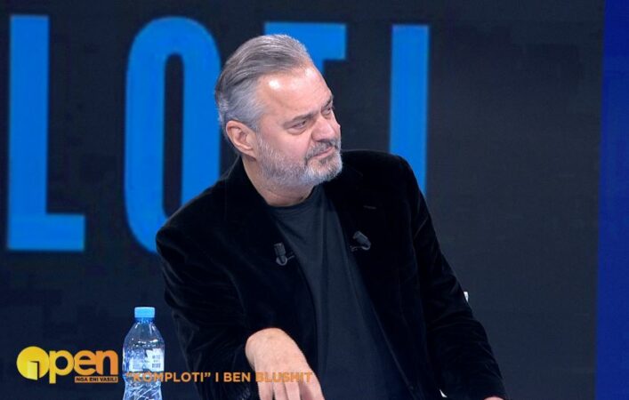 Blushi Per Komplotin