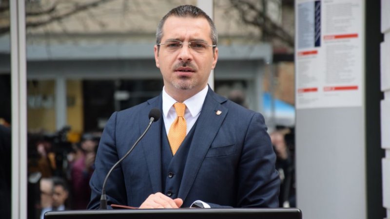  Droga shqiptare po mbërrin në Itali falë politikës   HuffPost Italia   Tok   