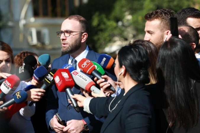 30333549 98b7 4239 A500 8ad5d59d3da9