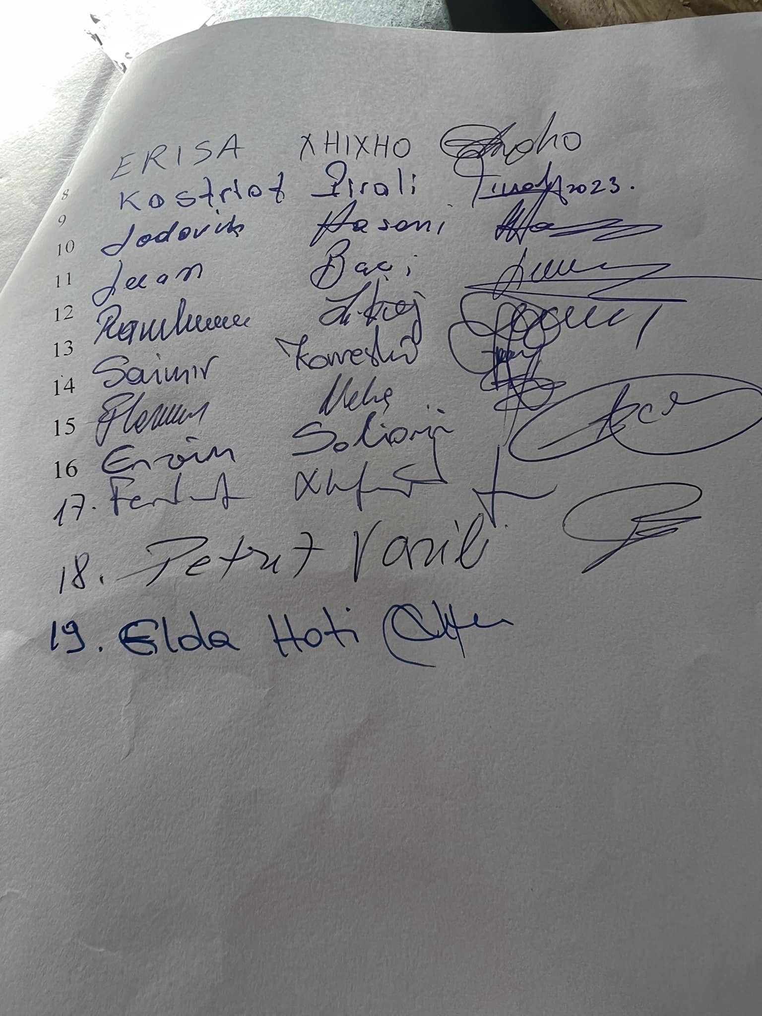 408512389 24529912926656535 8862152654785704544 N