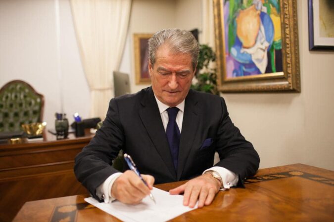 410924869 1012512186896550 232066179591063235 N