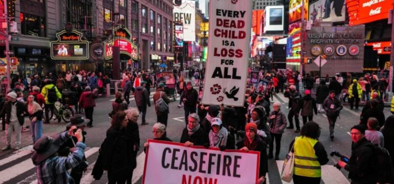 806x378 Thousands Rally In New York City In Silent Protest To Remember Slain Children In Gaza 1703795170644