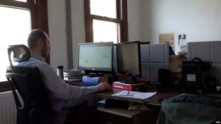 01000000 0aff 0242 4b46 08dc393e41b8 W1023 R1 S