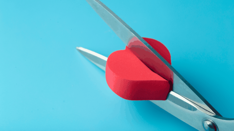 900 0 1707080098xtradhtia 729 (1)