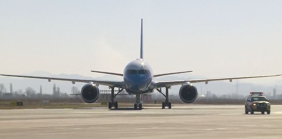 Anulohen disa fluturime nga dhe drejt aeroportit të Tiranës  shkak problemet teknike në Itali
